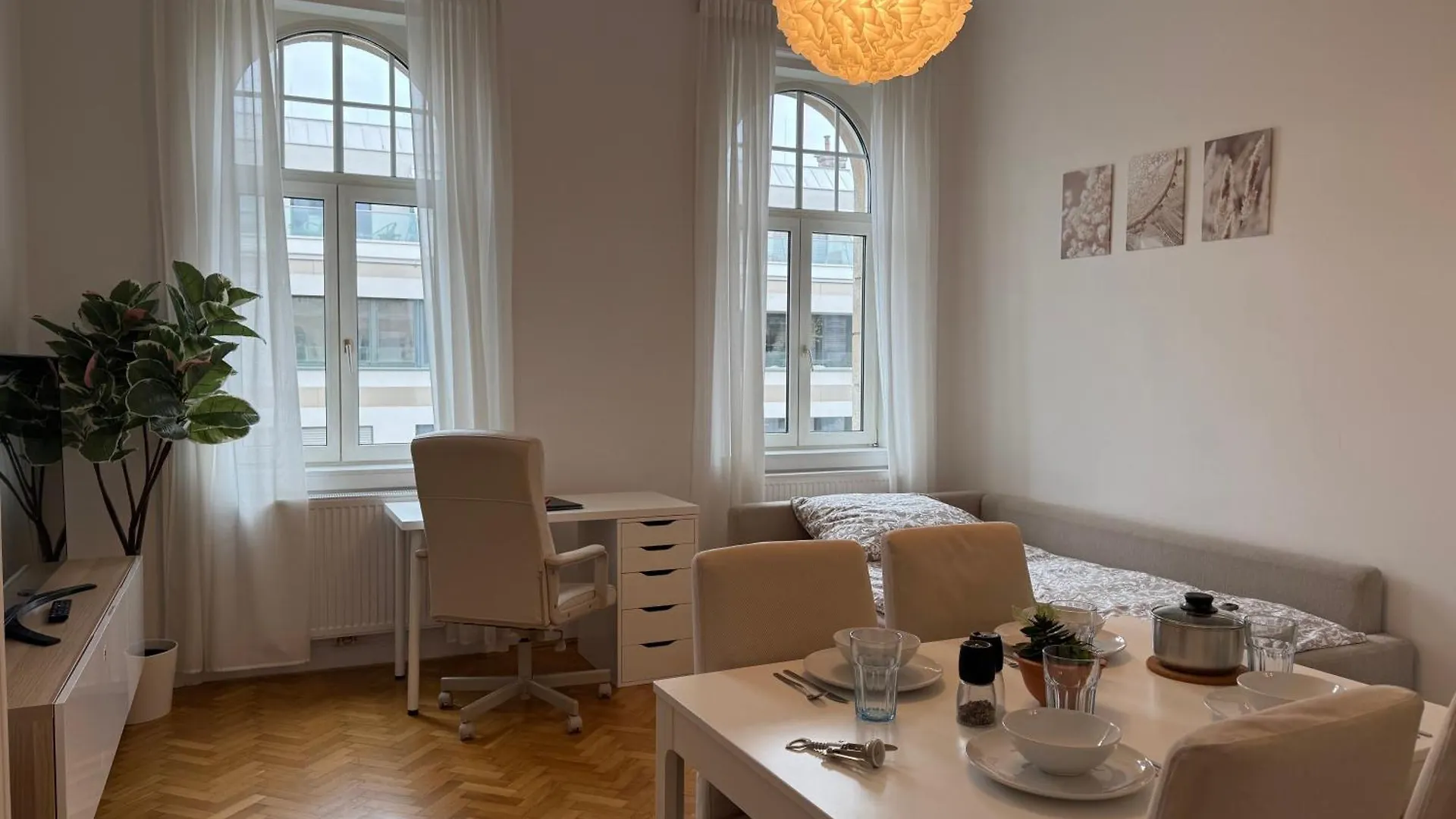 Stilvolles Zentrales Apartment Im Schoensten Bezirk Wiens - Free Parking Austria